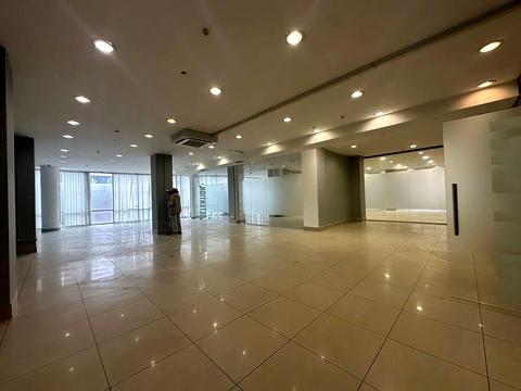 комерційна за адресою Академіка Белелюбського вул. (Краснозаводська), 13