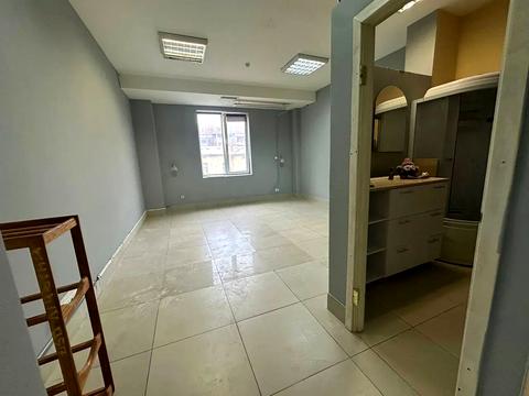 комерційна за адресою Академіка Белелюбського вул. (Краснозаводська), 13