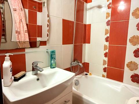 квартира за адресою Степана Бандери вул., 10/2