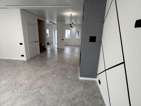 будинок за адресою Місячна вул.