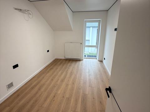 будинок за адресою Місячна вул.