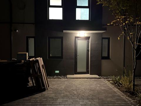 будинок за адресою Місячна вул.