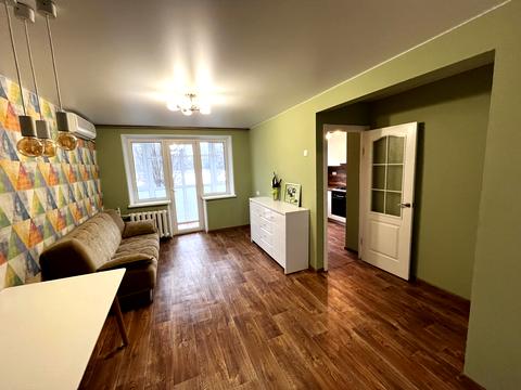 квартира за адресою Дніпро, Богдана Хмельницького просп. (Героїв Сталінграда), 4-Б