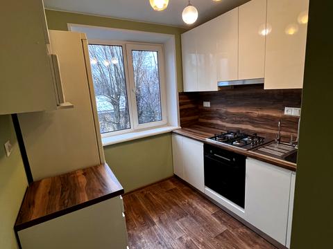 квартира за адресою Дніпро, Богдана Хмельницького просп. (Героїв Сталінграда), 4-Б