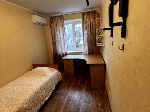 квартира за адресою Дніпро, Богдана Хмельницького просп. (Героїв Сталінграда), 4-Б