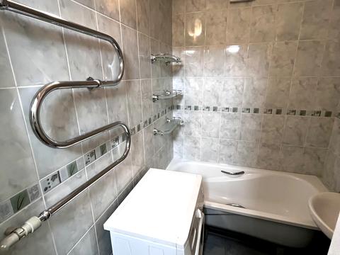 квартира за адресою Дніпро, Богдана Хмельницького просп. (Героїв Сталінграда), 4-Б