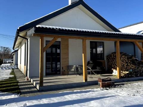 будинок за адресою Центральна