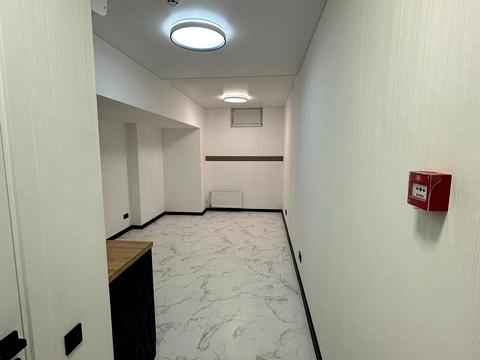 коммерческая по адресу Литературная ул., 8