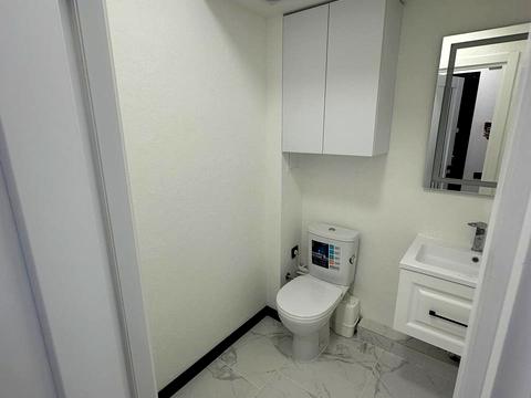 коммерческая по адресу Литературная ул., 8