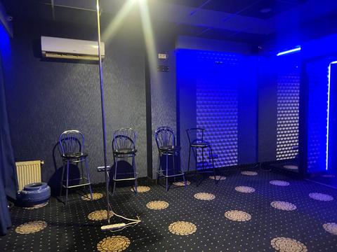 комерційна за адресою Дмитра Яворницького вул., 8