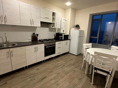 квартира по адресу Левка Лукʼяненка ул. (Василия Жуковского), 16, 18, 20, 24