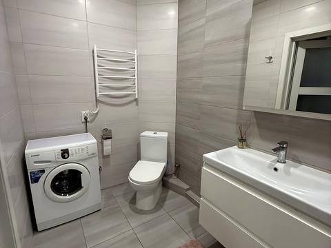 квартира по адресу Левка Лукʼяненка ул. (Василия Жуковского), 16, 18, 20, 24