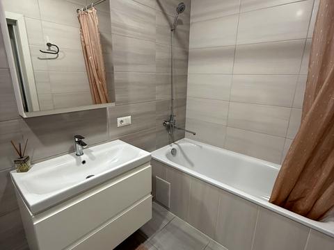 квартира по адресу Левка Лукʼяненка ул. (Василия Жуковского), 16, 18, 20, 24