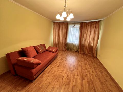 квартира по адресу Андрея Чайковского ул., 40