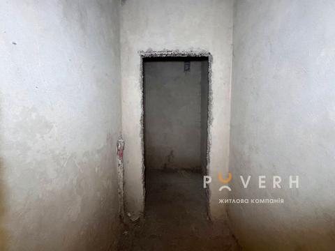 комерційна за адресою Княгинин вул., (Будинок 9)