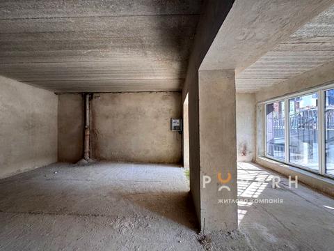 комерційна за адресою Княгинин вул., (Будинок 9)