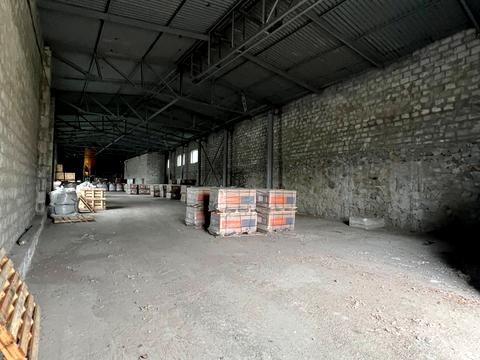 комерційна за адресою Верстова вул., 31