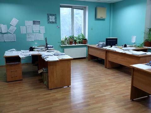 комерційна за адресою Академічна вул. (Піонерська), 20б