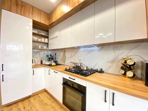 будинок за адресою Гімназійна