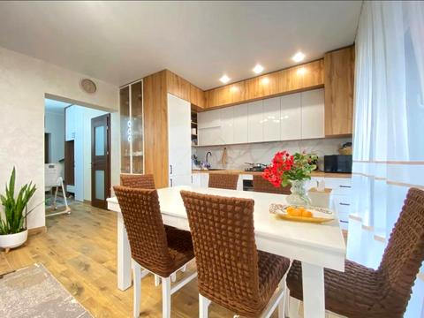 будинок за адресою Гімназійна