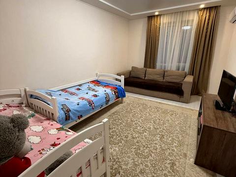 квартира за адресою Левка Лук'яненка вул. (Василя Жуковського), 16, 18, 20, 24