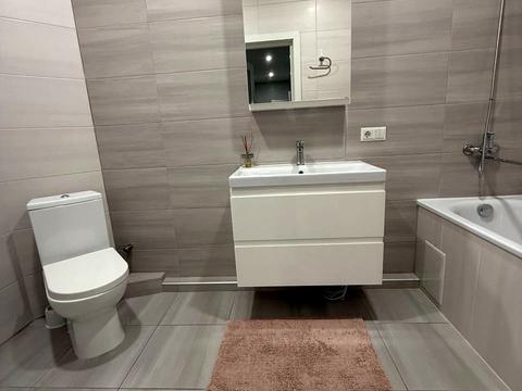 квартира за адресою Левка Лук'яненка вул. (Василя Жуковського), 16, 18, 20, 24