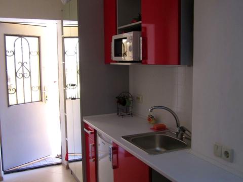 квартира по адресу Веры Холодной пл., 3