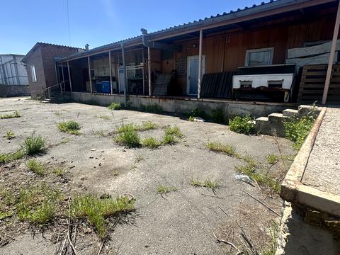 комерційна за адресою Промислова вул., 2