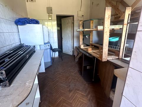 комерційна за адресою Промислова вул., 2