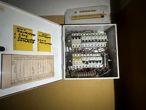 комерційна за адресою Промислова вул., 2