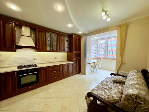 квартира за адресою Зарічанська вул., 11л