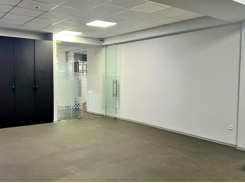 комерційна за адресою Балківська вул., 1