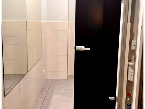 комерційна за адресою Балківська вул., 1