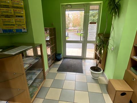 комерційна за адресою Свято-Миколаївська вул. (Леніна), 28