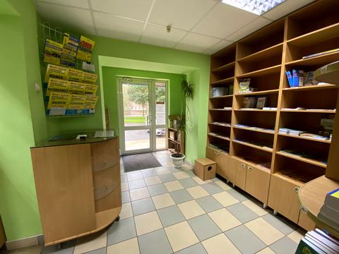 комерційна за адресою Свято-Миколаївська вул. (Леніна), 28