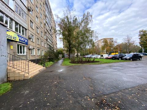 комерційна за адресою Свято-Миколаївська вул. (Леніна), 28