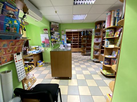 комерційна за адресою Свято-Миколаївська вул. (Леніна), 28