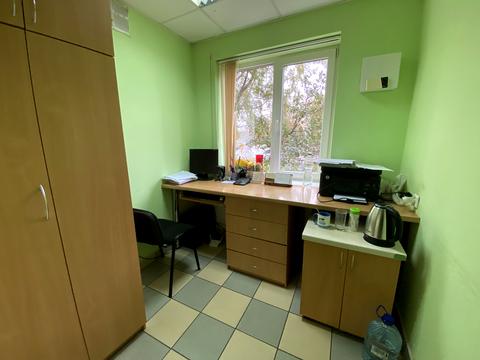 комерційна за адресою Свято-Миколаївська вул. (Леніна), 28