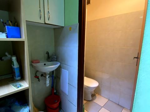 комерційна за адресою Свято-Миколаївська вул. (Леніна), 28