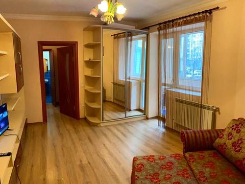 квартира по адресу Василия Симоненко ул., (Будинок 4)