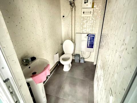 коммерческая по адресу Богдана Хмельницкого просп. (Героев Сталинграда), 138А