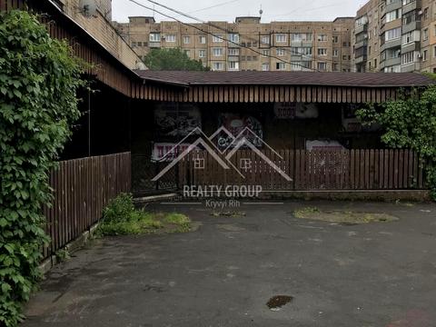 комерційна за адресою Алмазна вул. (Погребняка), 18