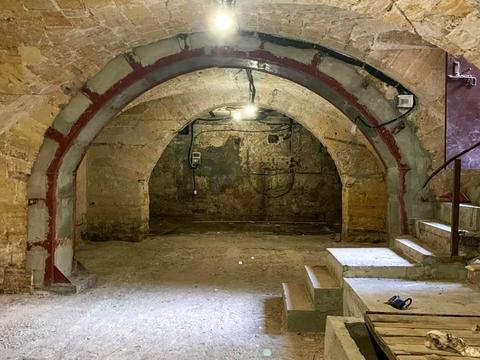 комерційна за адресою Троїцька вул., 45