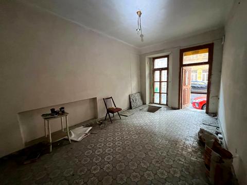 комерційна за адресою Шептицьких вул., 38