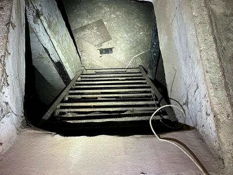 комерційна за адресою Шептицьких вул., 38