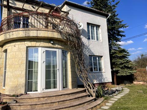 будинок за адресою Володимира Івасюка вул.