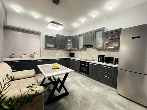 будинок за адресою В'ячеслава Чорновола вул.