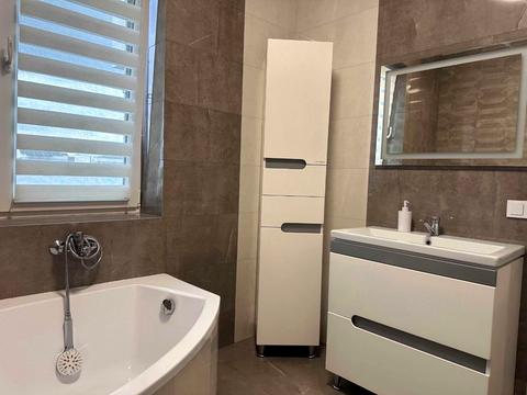 будинок за адресою В'ячеслава Чорновола вул.