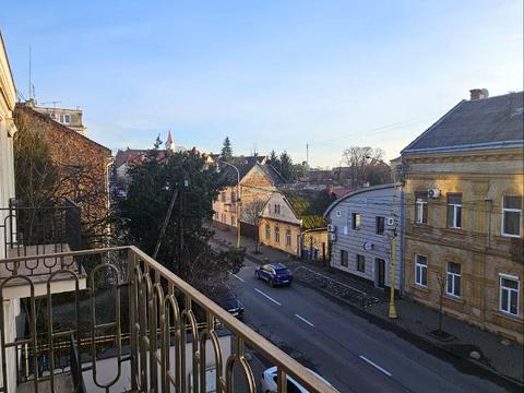 квартира за адресою Собранецька вул., 26