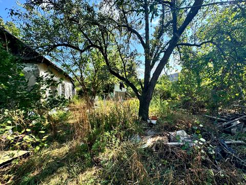 ділянка за адресою Богдана Хмельницького вул., 9